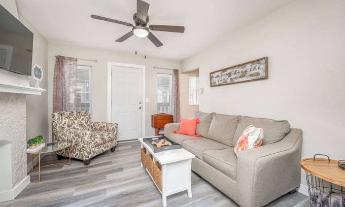 Wichita Apartment | Nearby Downtown! Stacked W&D + Pullout Sofa