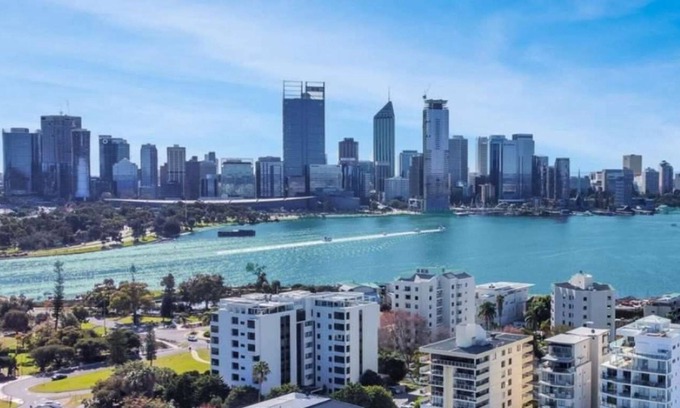 South Perth Apartment | Neat & Tidy Renovated Apartment in Glorious South Perth Location