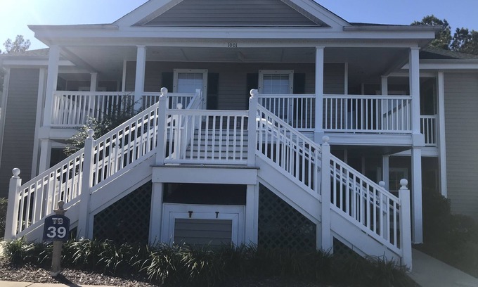 Pawleys Island Condo | Need to get away . Cabin fever got you down. Take a trip to Pawleys Island, SC