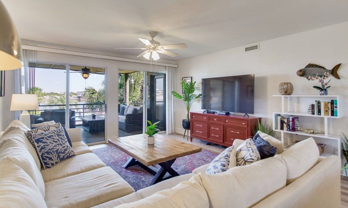 Ono Island Condo | Needle Rush Point- Perdido Key- sleeps 8-pool- boat slips-tennis-Pickleball