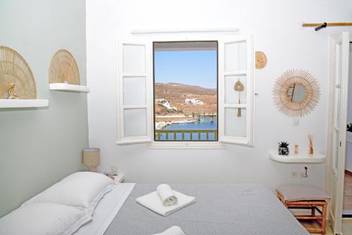 Loutra Apartment | Nefeli Suites Kythnos