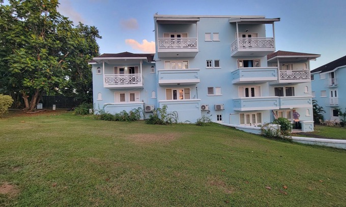 Orange Bay Apartment | NEGRIL OCEAN VIEW APARTMENT