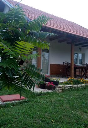 Mali Radic Villa | Nektar Park Villa Sara