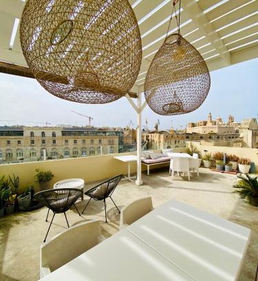 Cospicua Bed & Breakfast | Nelli's B&B