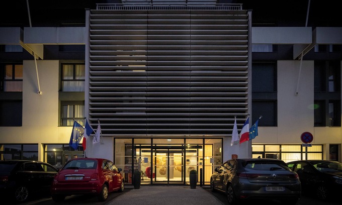 Merignac House | Nemea Appart Hotel Stadium Bordeaux aéroport