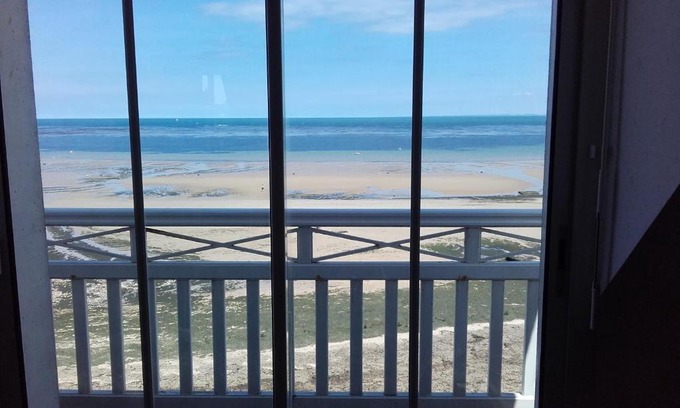 Lion-sur-Mer Apartment | NEPTUNE