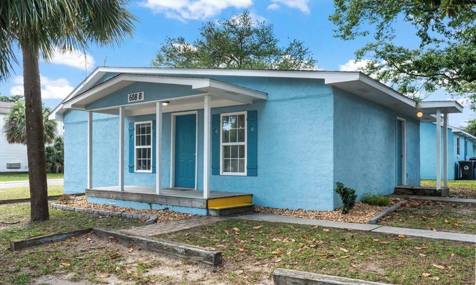 Myrtle Beach House | "Neptune’s Nook" Beach home within .5 to beach!