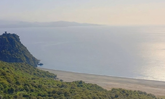 Nonza House | Nestled in the heart of the maquis; 900m from the village of Nonza and 5 minutes from the beach!