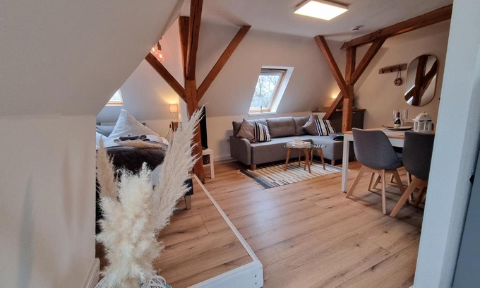 Esens Apartment | NEU 2023 STADTVILLA 1910 ESENS BENSERSIEL 2-5 Personen NORDSEE OSTFRIESLAND