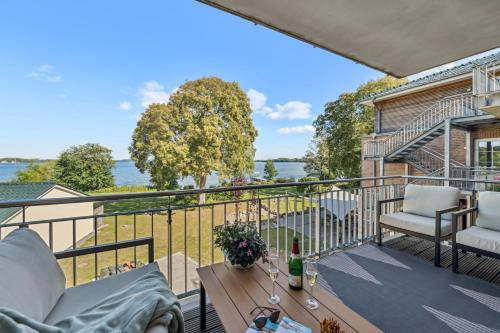 Dersau Apartment | NEU -FeWo SEEVERLIEBT- barrierearm mit Blick auf den Plöner See