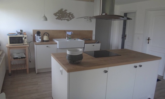 Gustow Apartment | Neue Naturnahe Fewo im Landhausstil! Familien, Kinder und Haustiere Willkommen!