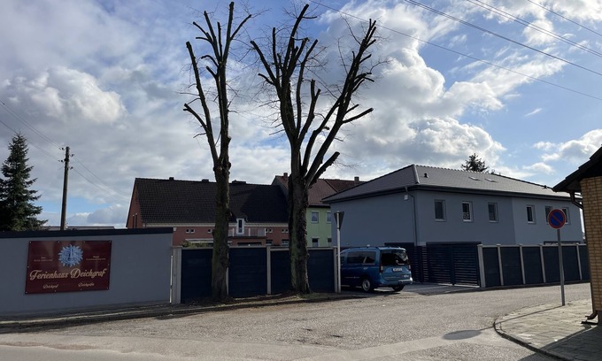 Gatow House | Neues Modernes Ferienhaus Deichgraf in der Uckermark ,mit 2 Kompl. Wohnungen