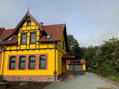 Nordhausen Apartment | Neurenovierte FeWo Harztor