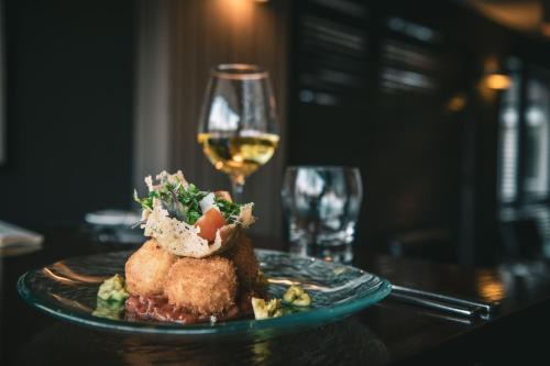 Fort William Hotel | Nevis Bank Inn