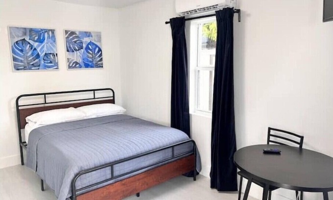Liberty City House | New 1BR/1BA Studio Homen