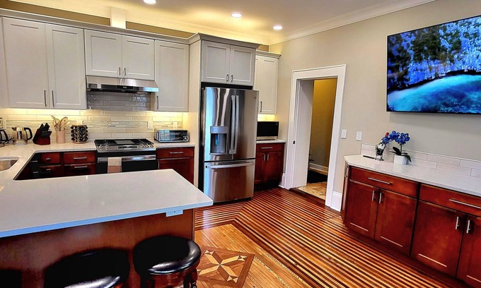 Saratoga Springs Condo | New 1st floor - One block to Restaurants, Shops, Cafes, Music, Spas -near Track!