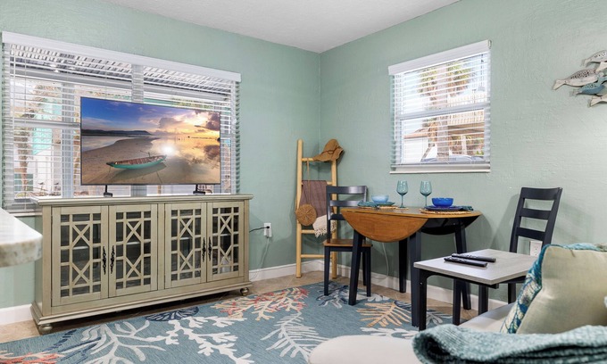 Englewood Apartment | New! 1st Floor with Beach Access Heron's Walk #1