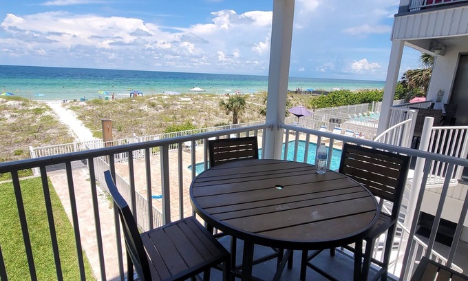 Indian Rocks Beach Condo | NEW! 2/2, IRB-Beach/Pool View, Sleeps 6, unit F
