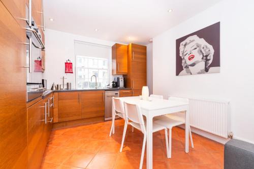 Covent Garden Apartment | New 2 Bed Apartment in Covent Garden