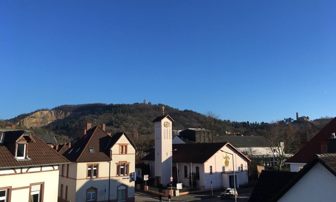 Weinheim Condo | New 2-room apartment also for fitters, fully furnished with kitchen