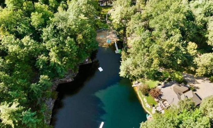 Milford House | NEW 2 Villas Private Quarry Oasis Sleeps 24