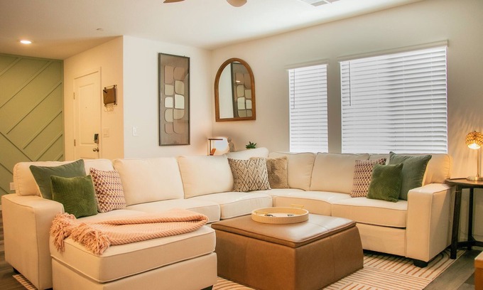 Pittmann House | NEW 2025 BUILT Mid to Long Term Stay Home