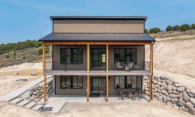 Lava Hot Springs Apartment | New 3-bedroom in delightful Lava Hot Springs. Bottom unit.