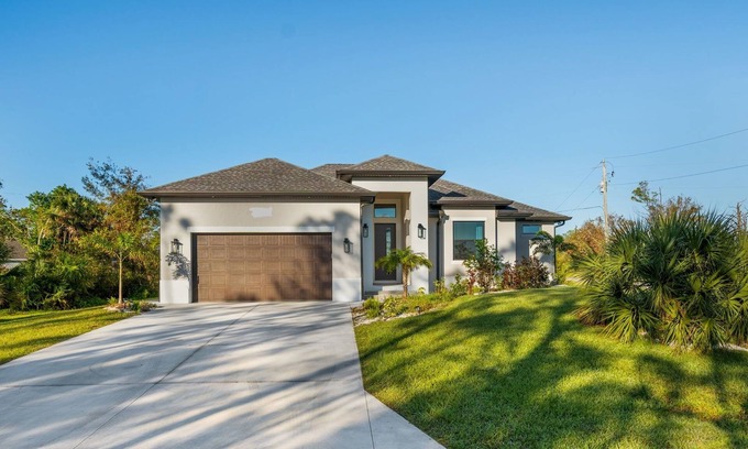 Gulf Cove House | New 3BR , Near Myakka River, Boca Grande + Beach