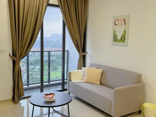 Puchong Apartment | NEW 3R2B FamilyHome Puchong 6-8 pax