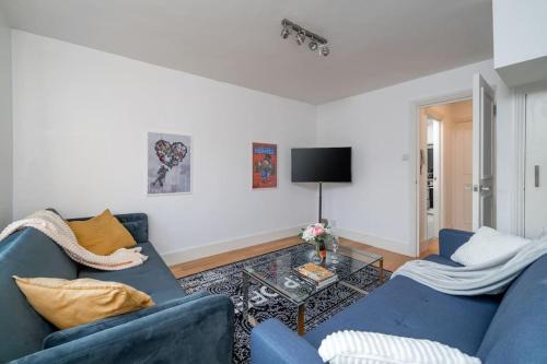 Crofton Park Apartment | New 4BD Stylish Apartment with Amazing Transport