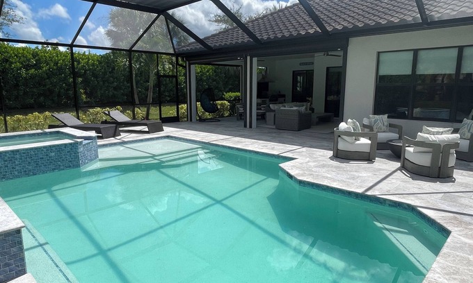Naples House | NEW-5 Star! Private Home-Custom Pool,Spa,Golf,Tennis,Pickleball Resort Community