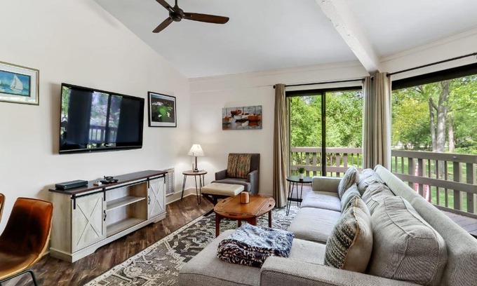 Fontana House | New Abbey Springs 2 Bedroom 2 Bath Condo Golf Beach Pool