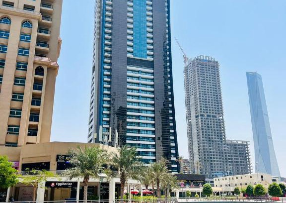 Jumeirah Lake Towers Apartment | New Age Vacation Homes - Cozy STUDIO in Goldcrest Views 2, JLT