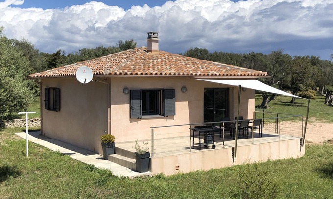Bonifacio Villa | New air-conditioned villa for 4 people: 2A041 000042 W1
