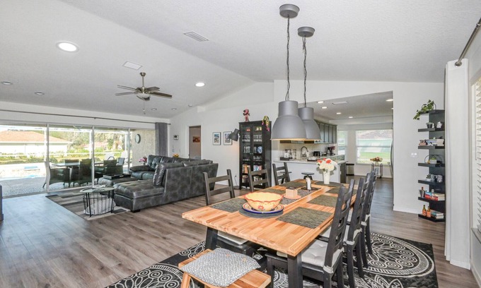Inverness House | New and Relaxing Villa Joy