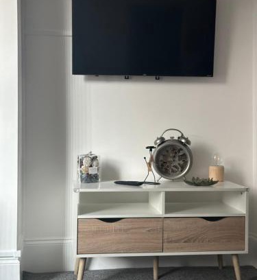 London Borough of Hounslow Apartment | New apartment 3