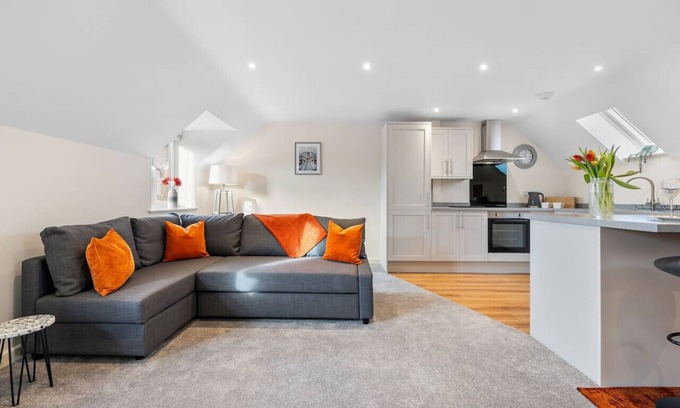 Priors Marston Apartment | New Apartment in Stockton, sleeps 4, Free WIFI