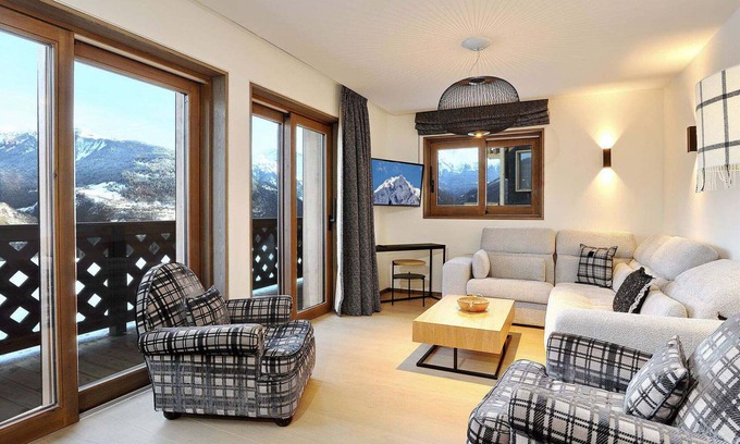 Le Praz Apartment | New Apartment Steps from Slopes, Central Courchevel Le Praz