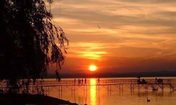 Siofok Aranypart Apartment | New apartment with air-condition&pool, 120m from the beach, center 200m,free WIF