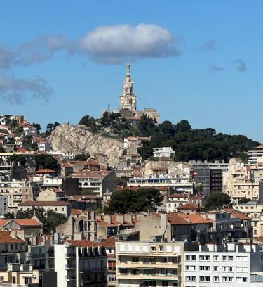 Le Rouet Apartment | New apartment with panoramic view