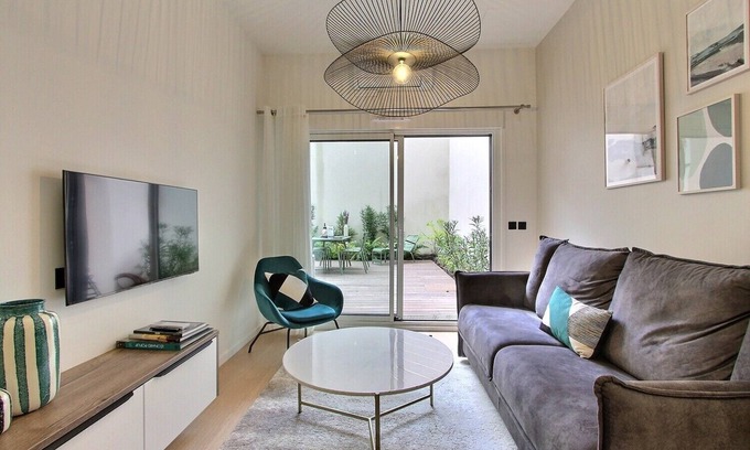 Grenelle Apartment | New Apt - Eiffel Tower - 1 BR with patio and AC