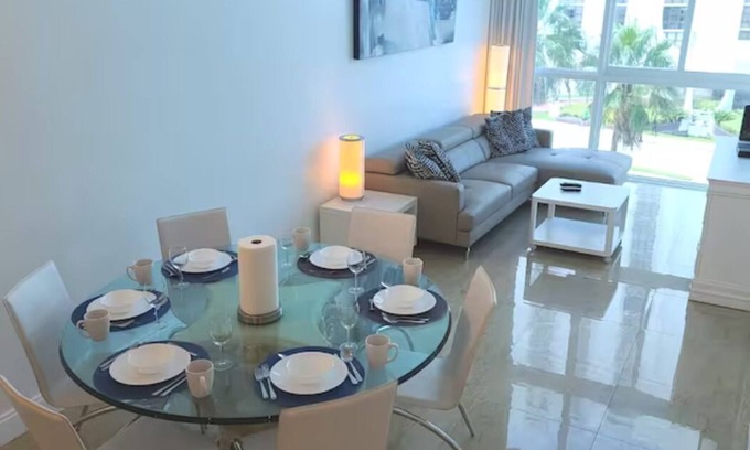 La Gorce Apartment | NEW BEACHFRONT 2 bedroom CONDO-HOTEL with parking and direct beach access