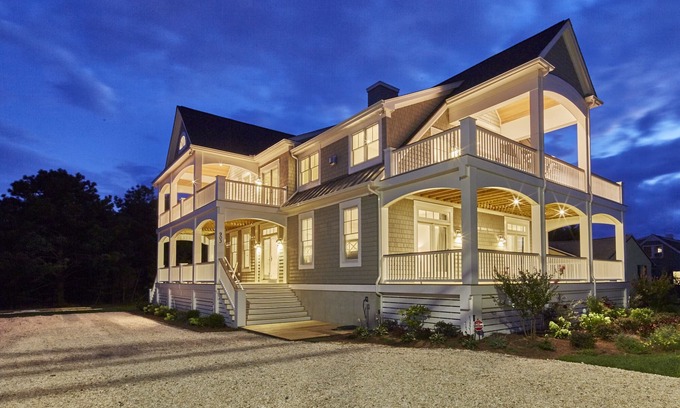 Lewes House | New Beautifully Appointed Home Perfect for Large Groups - Dogs Considered