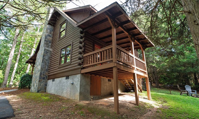 Warm Springs Cabin | NEW! Blackberry Patch - Fiber Wifi - Close to Callaway