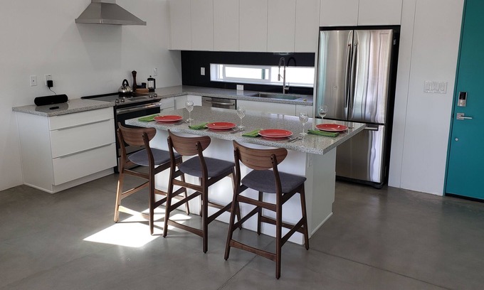 Garfield House | New build 2018 modern 2B/2B home in a historic central Phoenix district