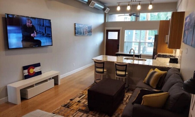 Grand Lake Condo | New Build Boardwalk Studio Condo steps from Lake!n