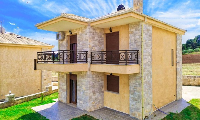 Nea Fokaia House | New build cozy maisonette in Nea Fokea, Chalkidiki - fevillas-com