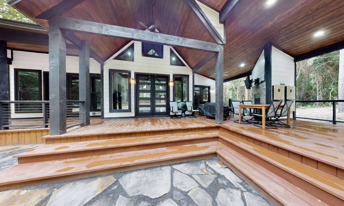 Hochatown Cabin | NEW Build, LUXE 2+ Bedroom, Loaded with Amenities, sleeps 8
