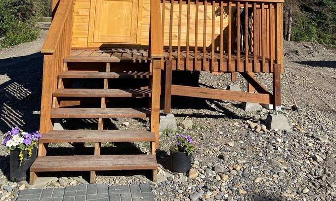 Cantwell Cabin | New Cabin with Loft on Private Lakes Near Denali National Park