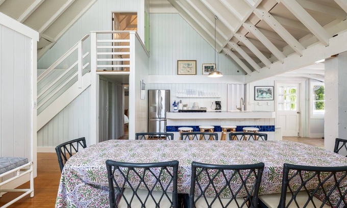 Indian Waterways House | NEW! Canal-Front with Tropical Charm & Private Guest Apartment on Plantation Key